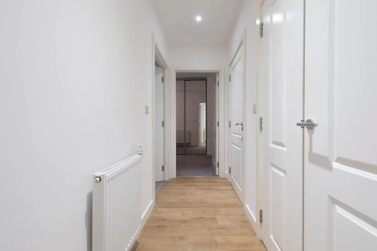 Stunning Luxury 2 Bedroom London Apartment