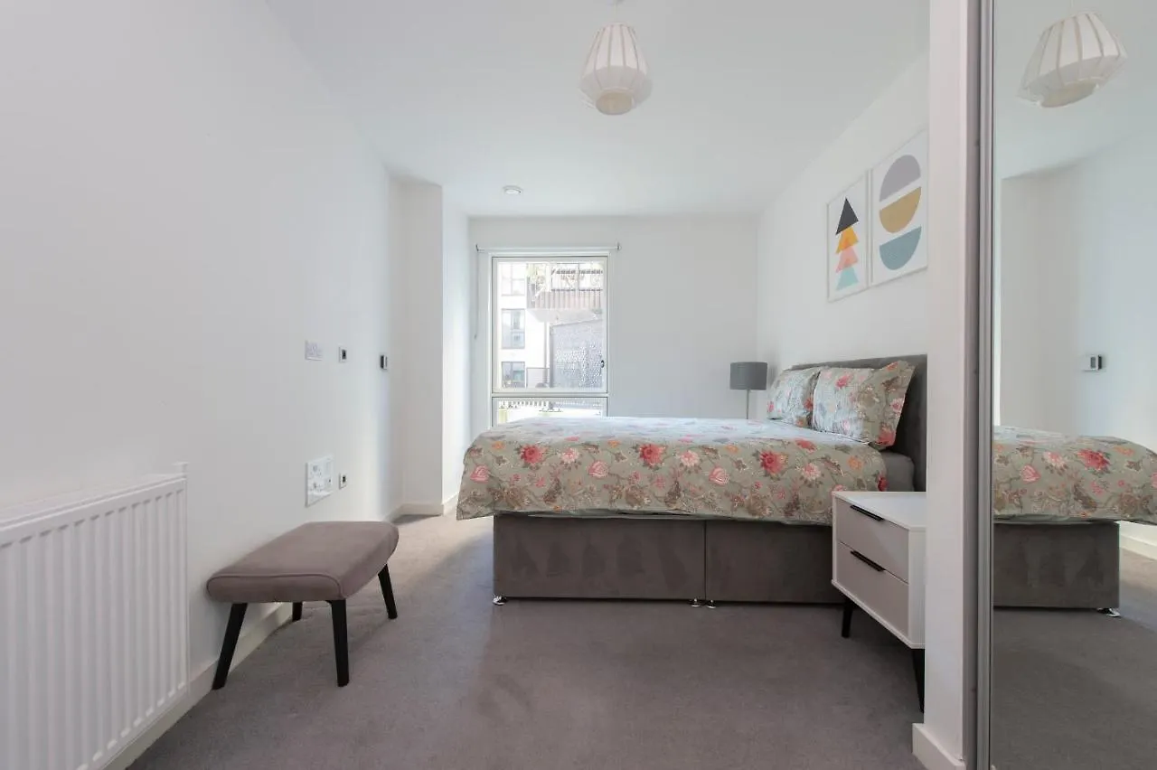 Stunning Luxury 2 Bedroom London Apartment United Kingdom