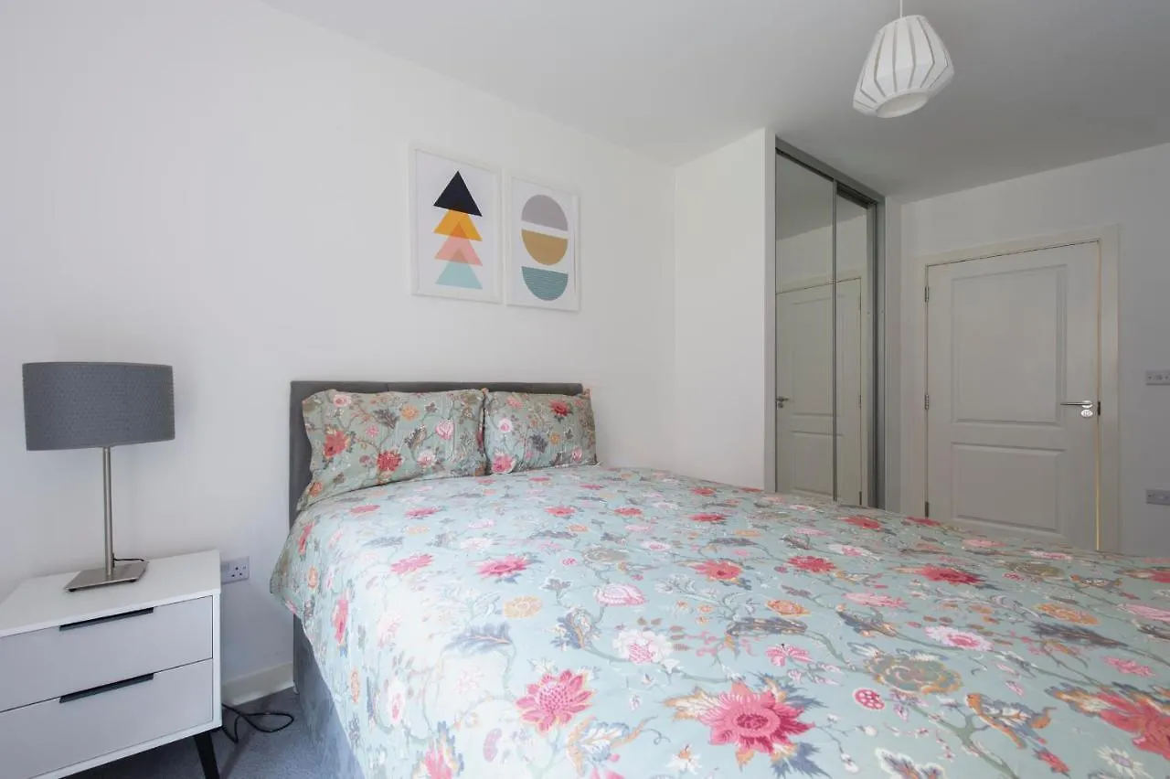 Stunning Luxury 2 Bedroom London Apartment