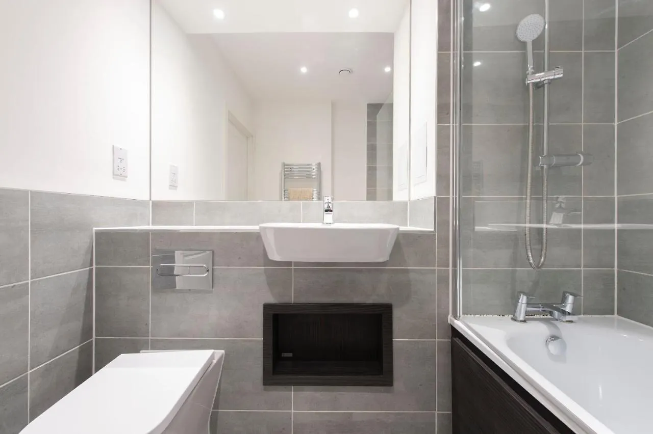 Stunning Luxury 2 Bedroom London Apartment