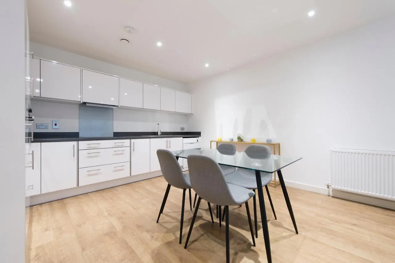 Stunning Luxury 2 Bedroom London Apartment United Kingdom