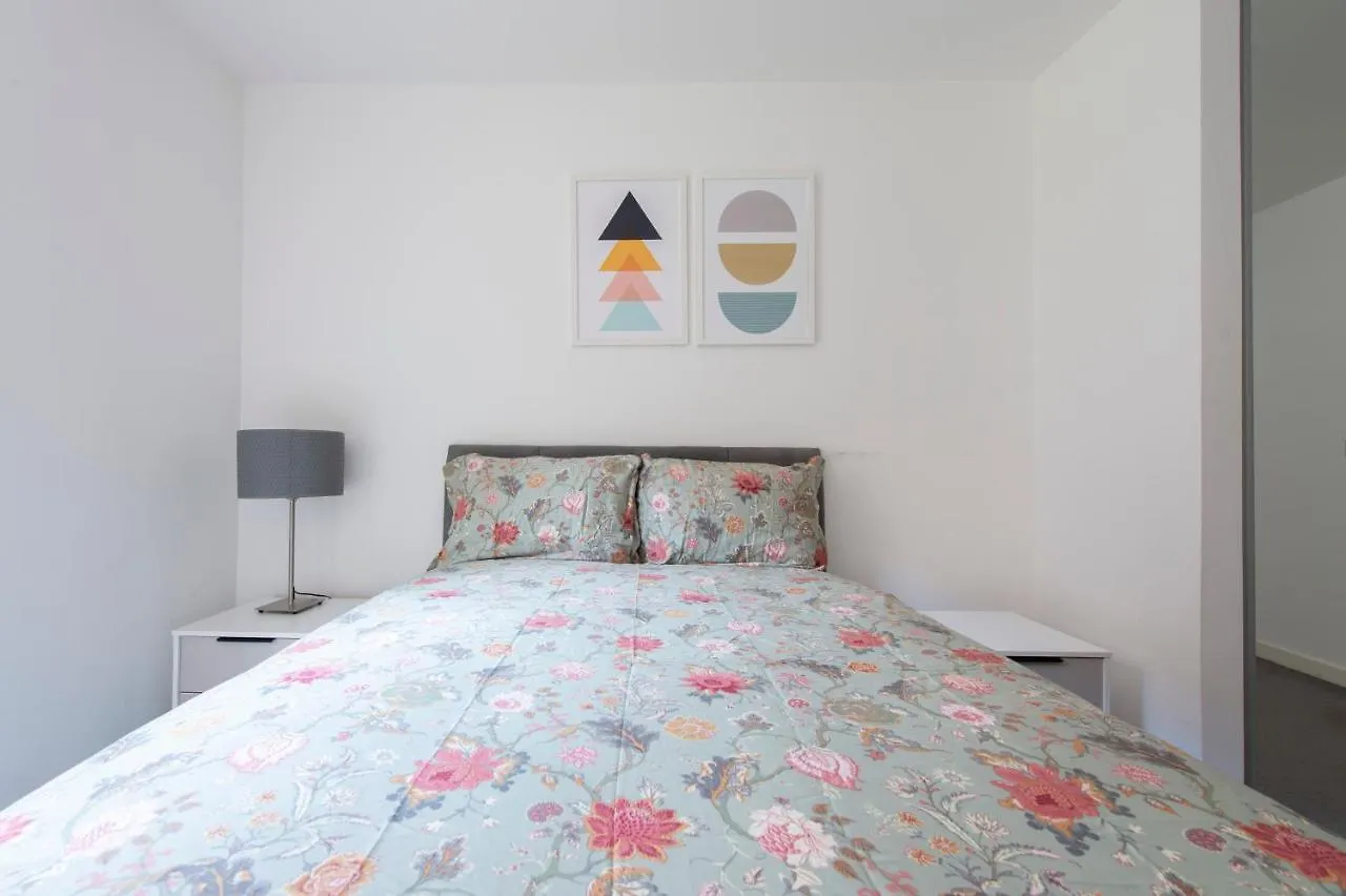 Stunning Luxury 2 Bedroom London Apartment United Kingdom